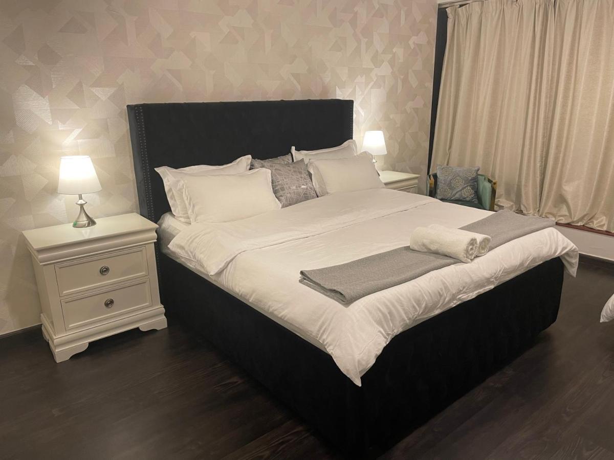 Usmans 1 Bedroom 4 Beds Jbr Huge Sea View 120 Sqm 2 Balconies دبي المظهر الخارجي الصورة
