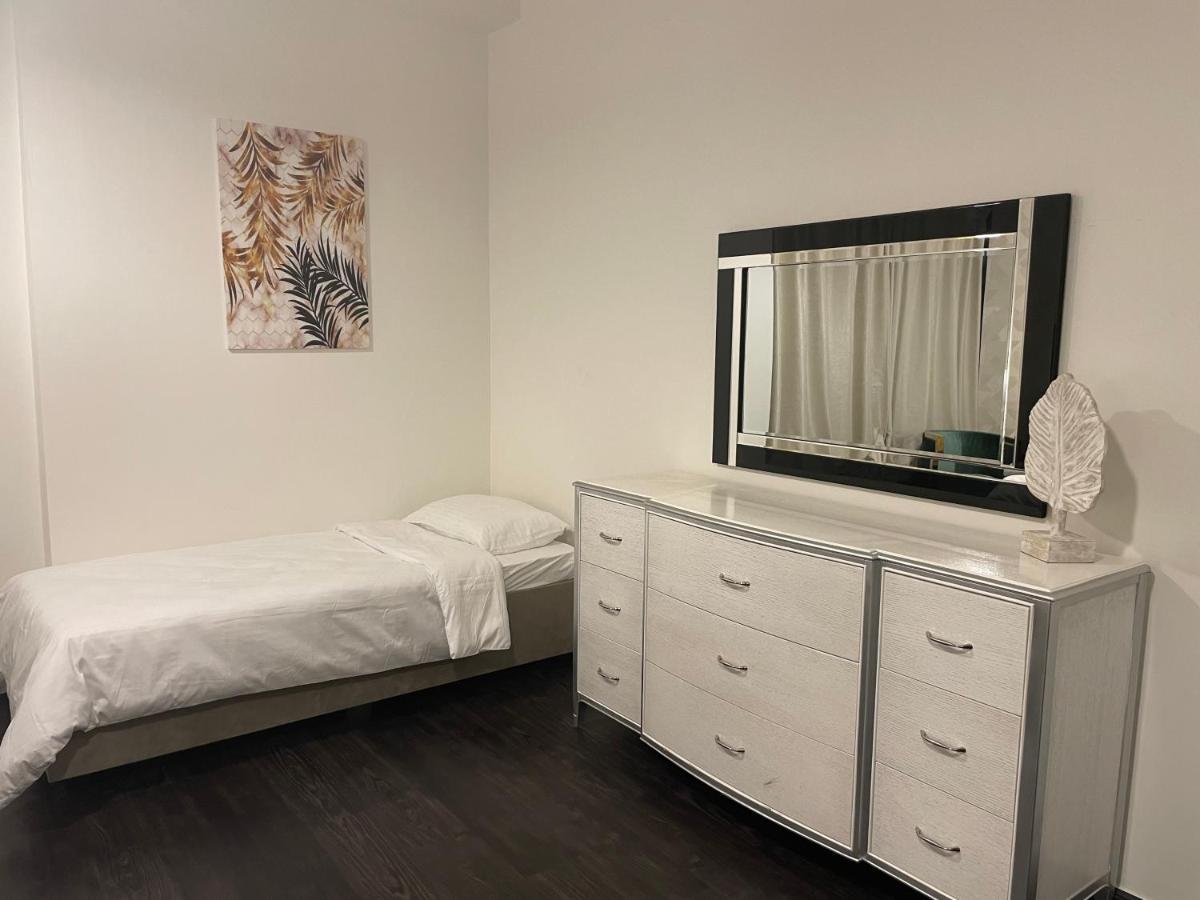 Usmans 1 Bedroom 4 Beds Jbr Huge Sea View 120 Sqm 2 Balconies دبي المظهر الخارجي الصورة